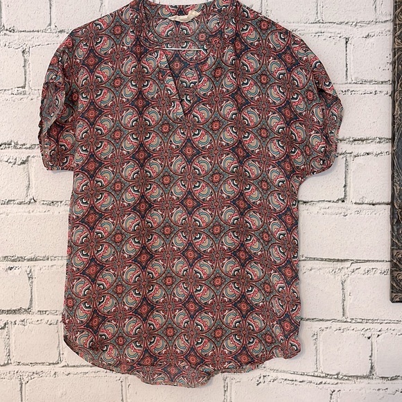 Pink Rose’s Pretty Blouse - Picture 3 of 6